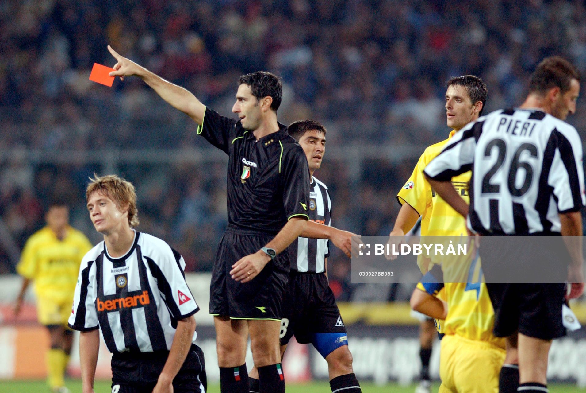 Kroldrup, Udinese. Domare, rött kort, utvisning