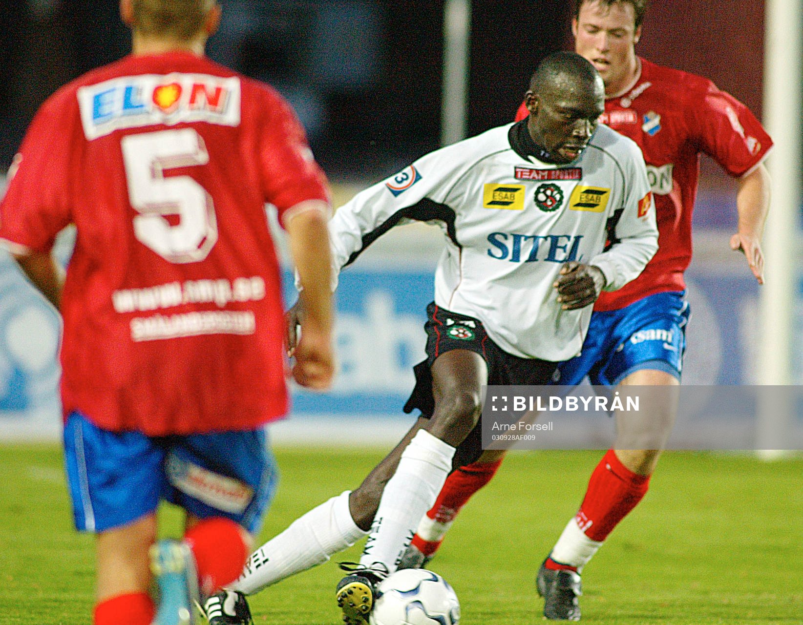 Paul Oyuga, Örebro drar ifrån Öster-försvaret
