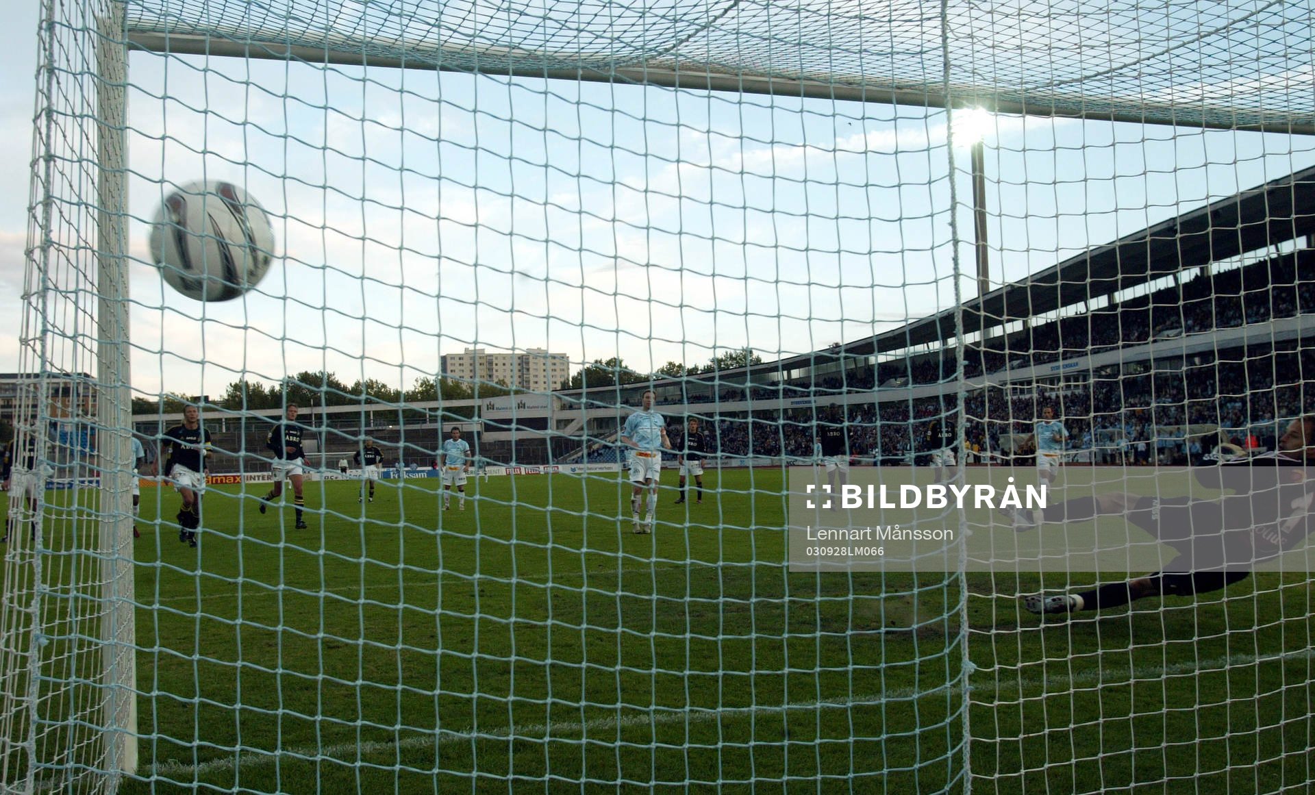 3-0 även straff nummer två sitter för Niklas Skoog,