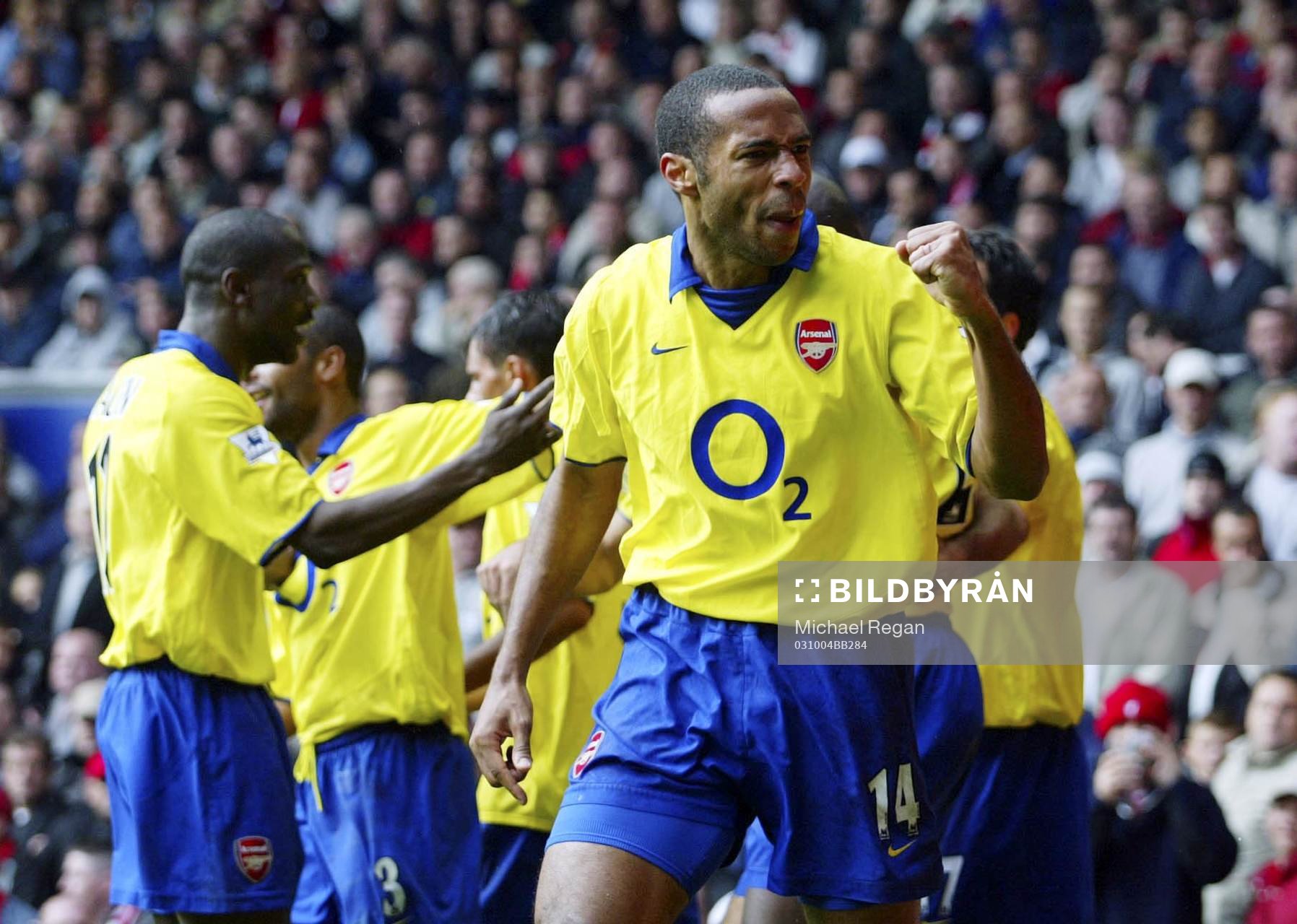  Thierry Henry, Arsenal, jubel efter Pires mål