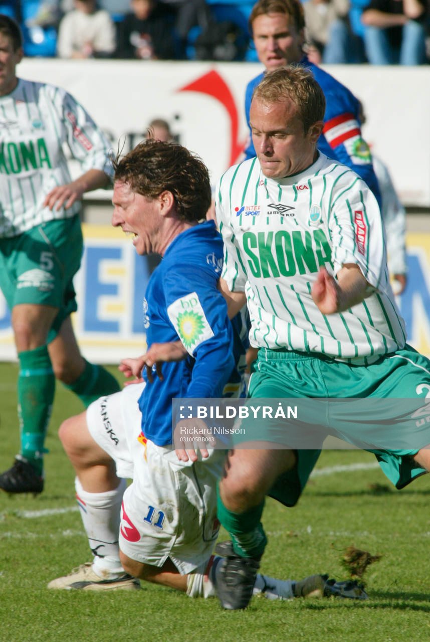 Eric Fischbein, Trelleborg, dras ner av Hans Blomqvist,