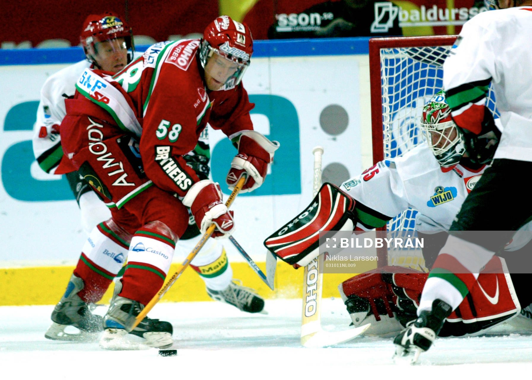 Jens Karlsson, Frölunda testar Juuso Riksman, Modo