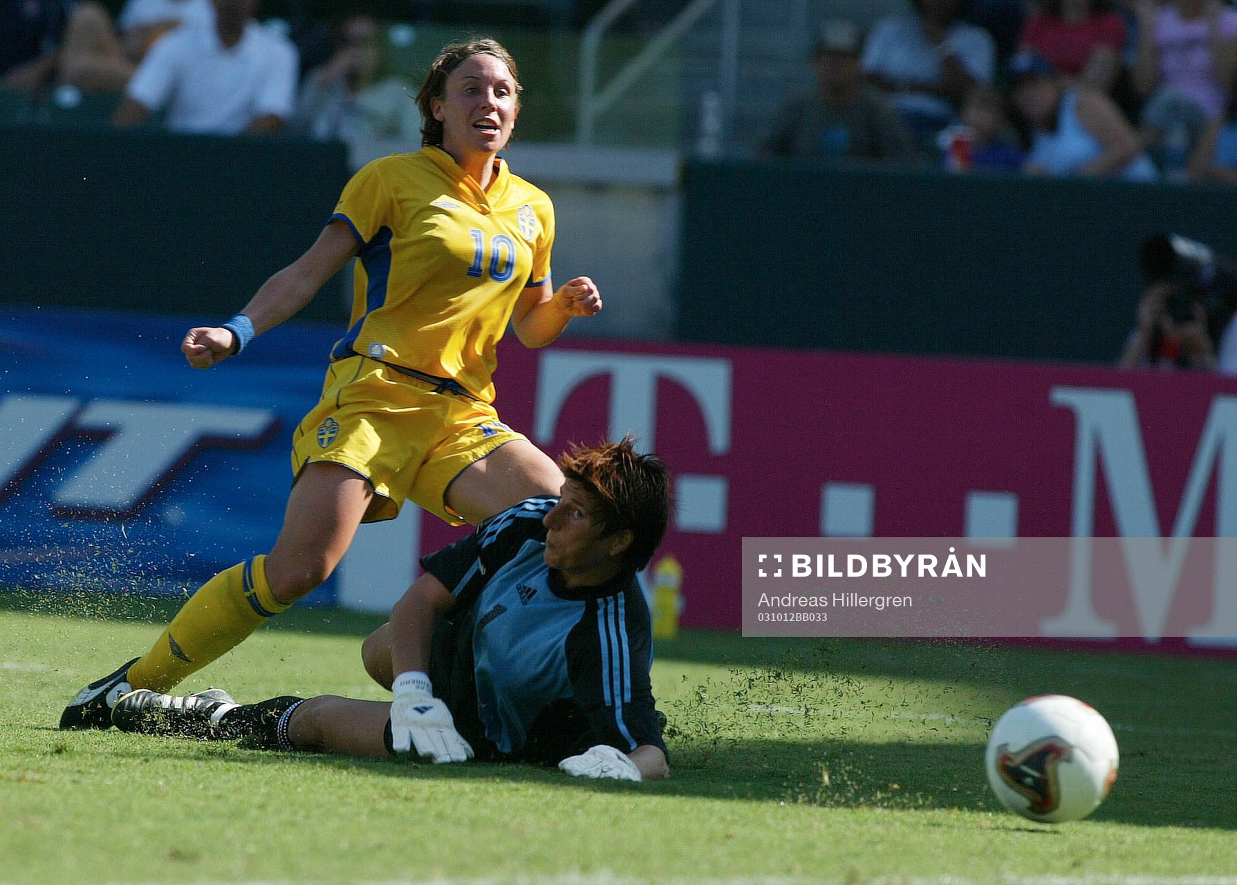 Hanna Ljungberg, Sverige gör 1-0 bakom Silke Rottenberg,