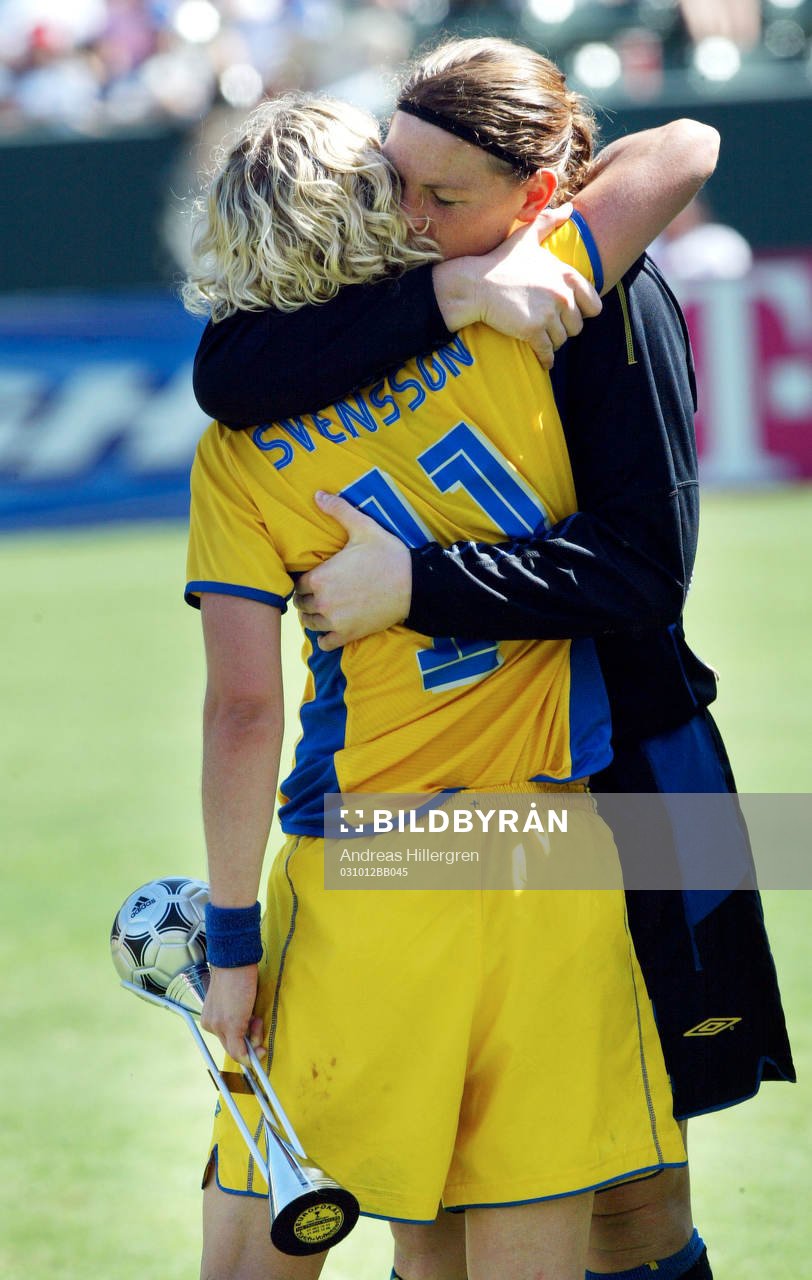 Victoria Svensson och Caroline Jönsson, Sverige