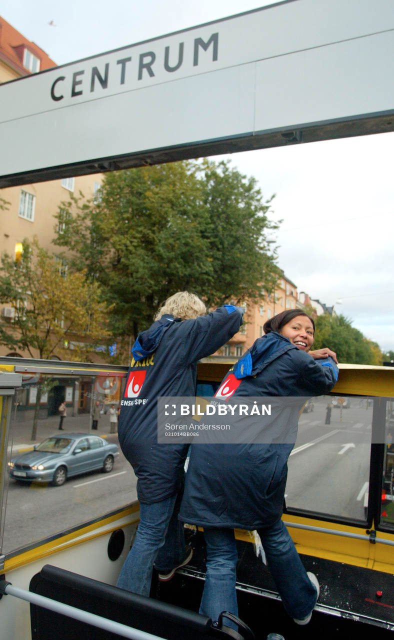   Victoria Svensson och Jane Törnqvist, Sverige.