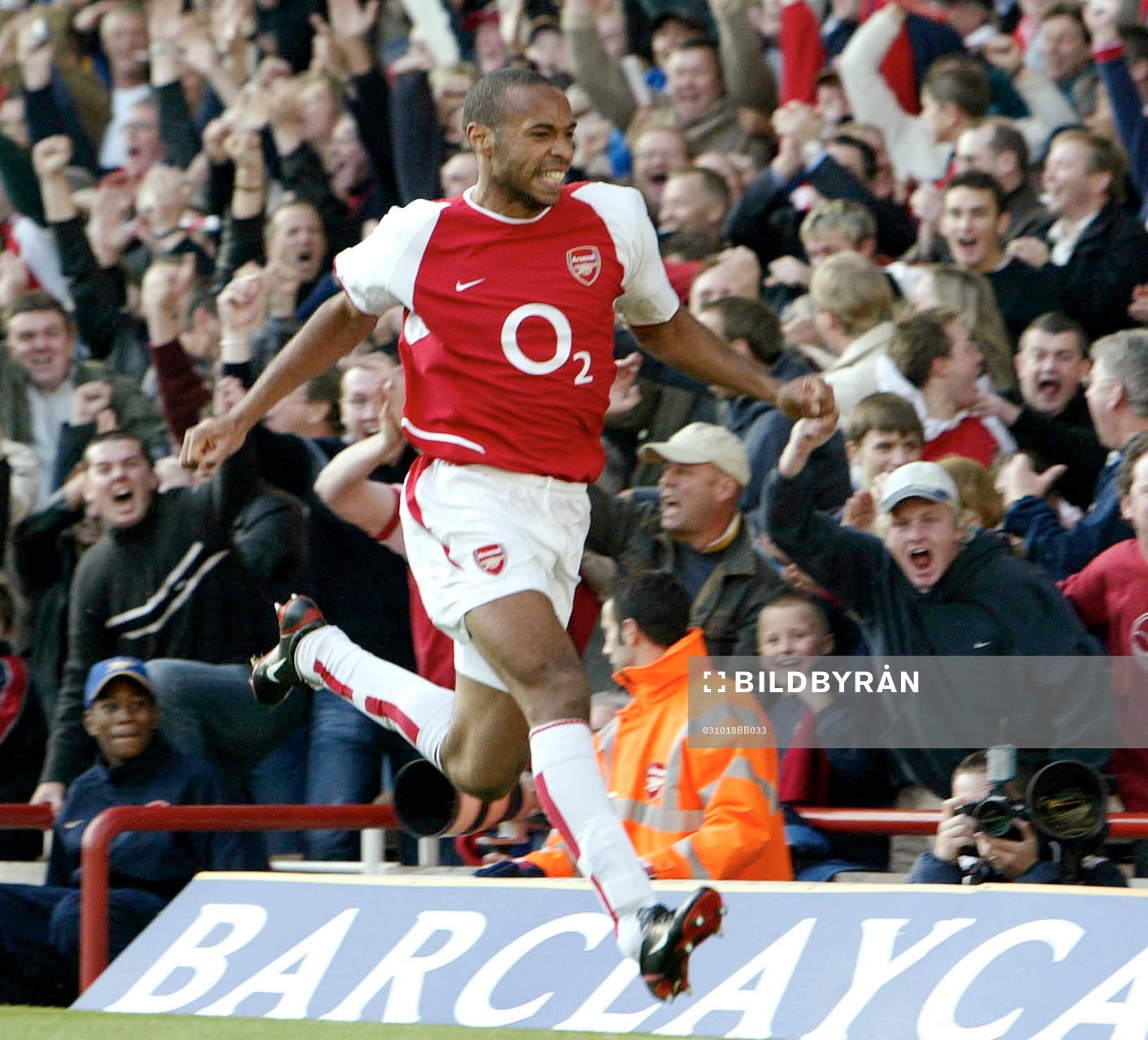  Thierry Henry, Arsenal, jubel efter det avgörande målet.