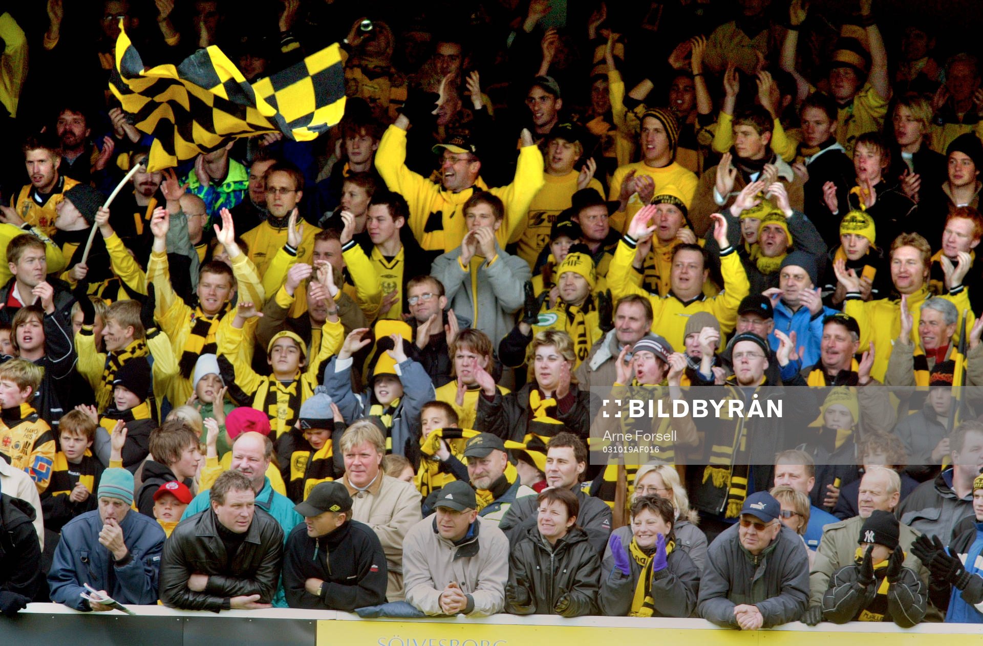 Fotboll. Kval till superettan. Mjällby fans, supporter,