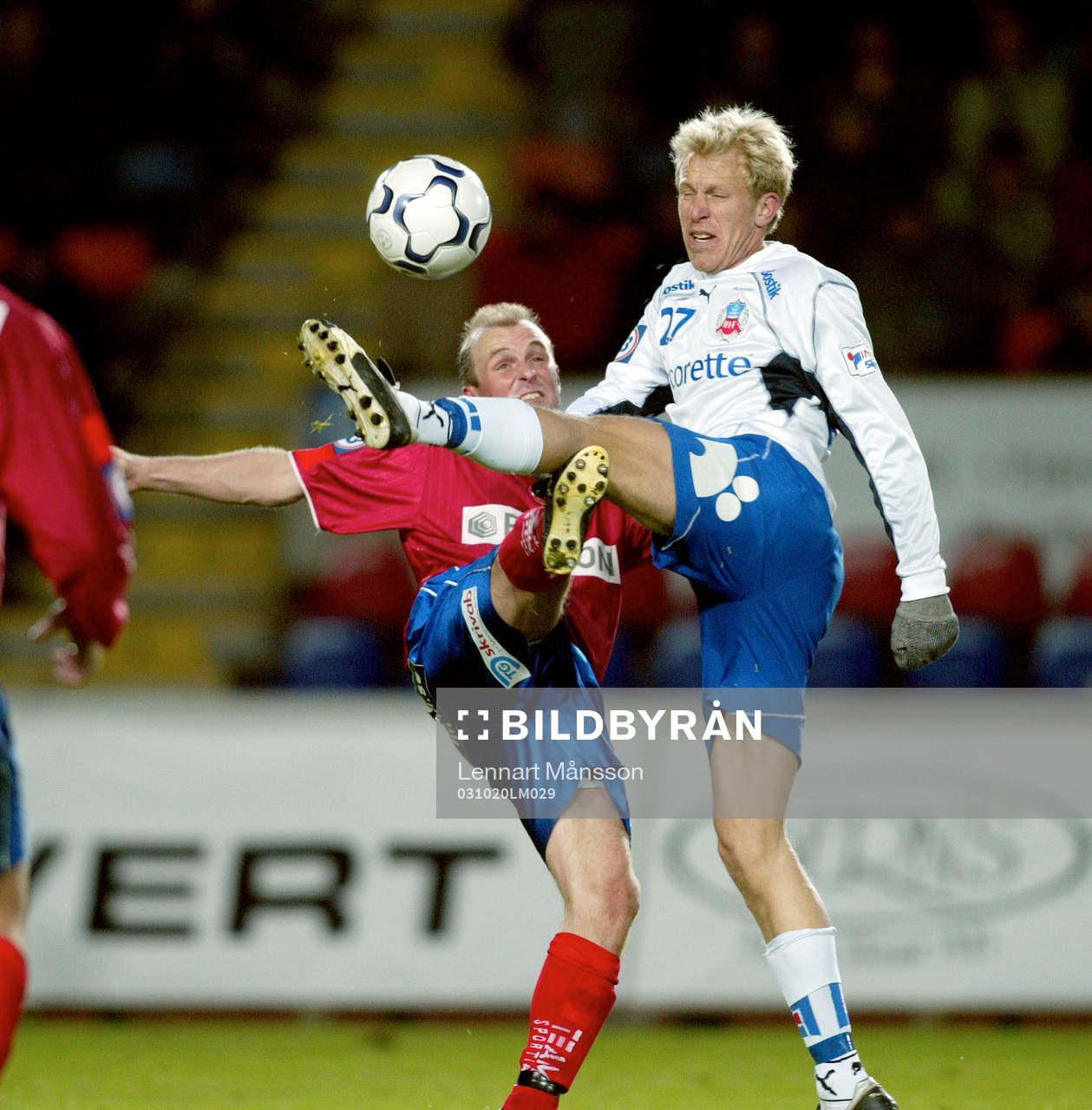 Peter Wibrån och Gustaf Andersson, hög spark