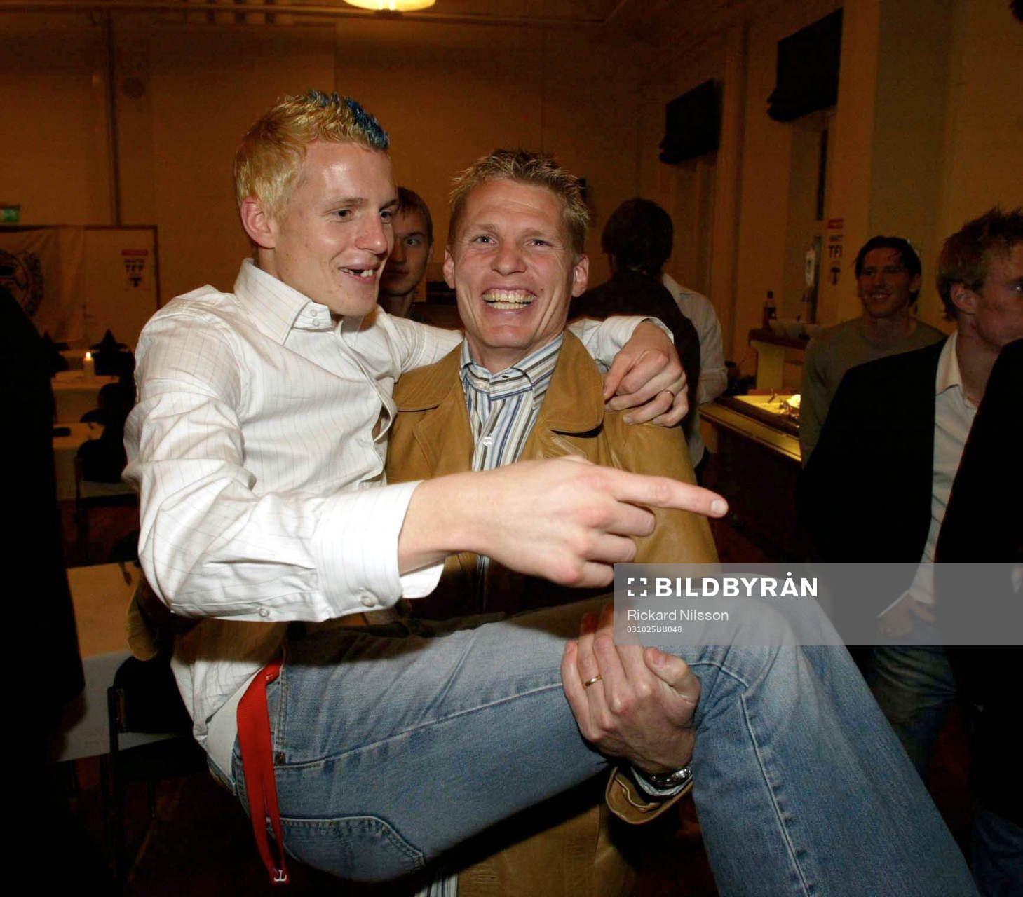  Trelleborg är klara för allsvenskan. Här festar Mats Lilienberg och Kristian Haynes.