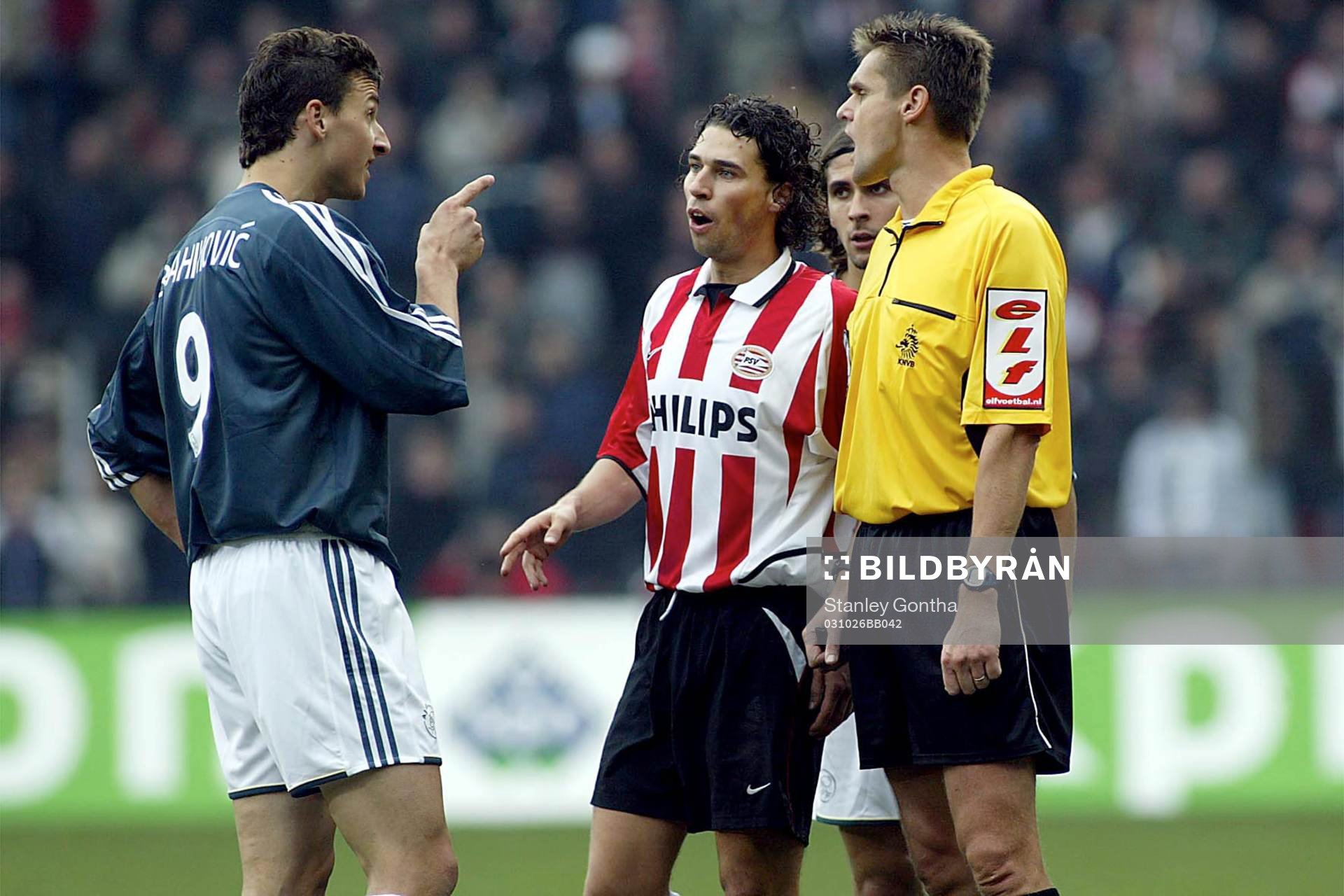 Zlatan Ibrahimovic, Ajax diskuterar med Braamhaar, domare