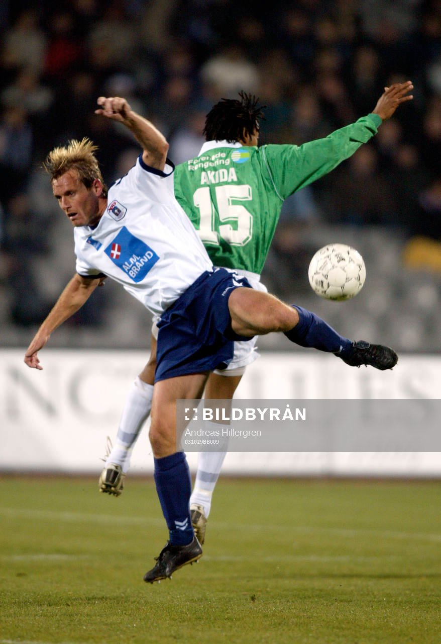 fotboll, AGV-AB: Sören Åkeby, tränare, Århus, debuterar. Brian Steen Nielsen fd Malmö FF och Ali Akida.