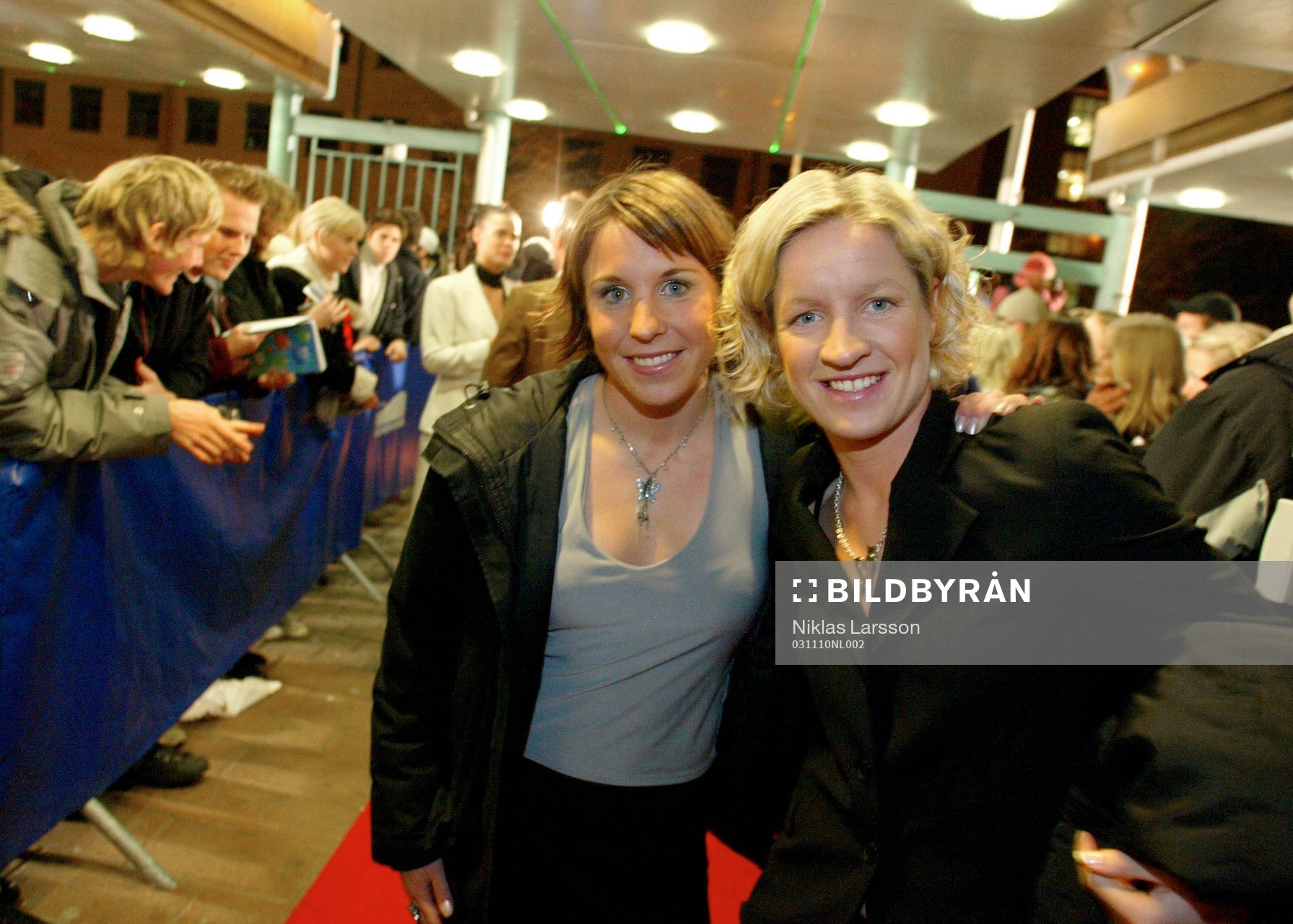 Hanna Ljungberg och Victoria Svensson gör entré