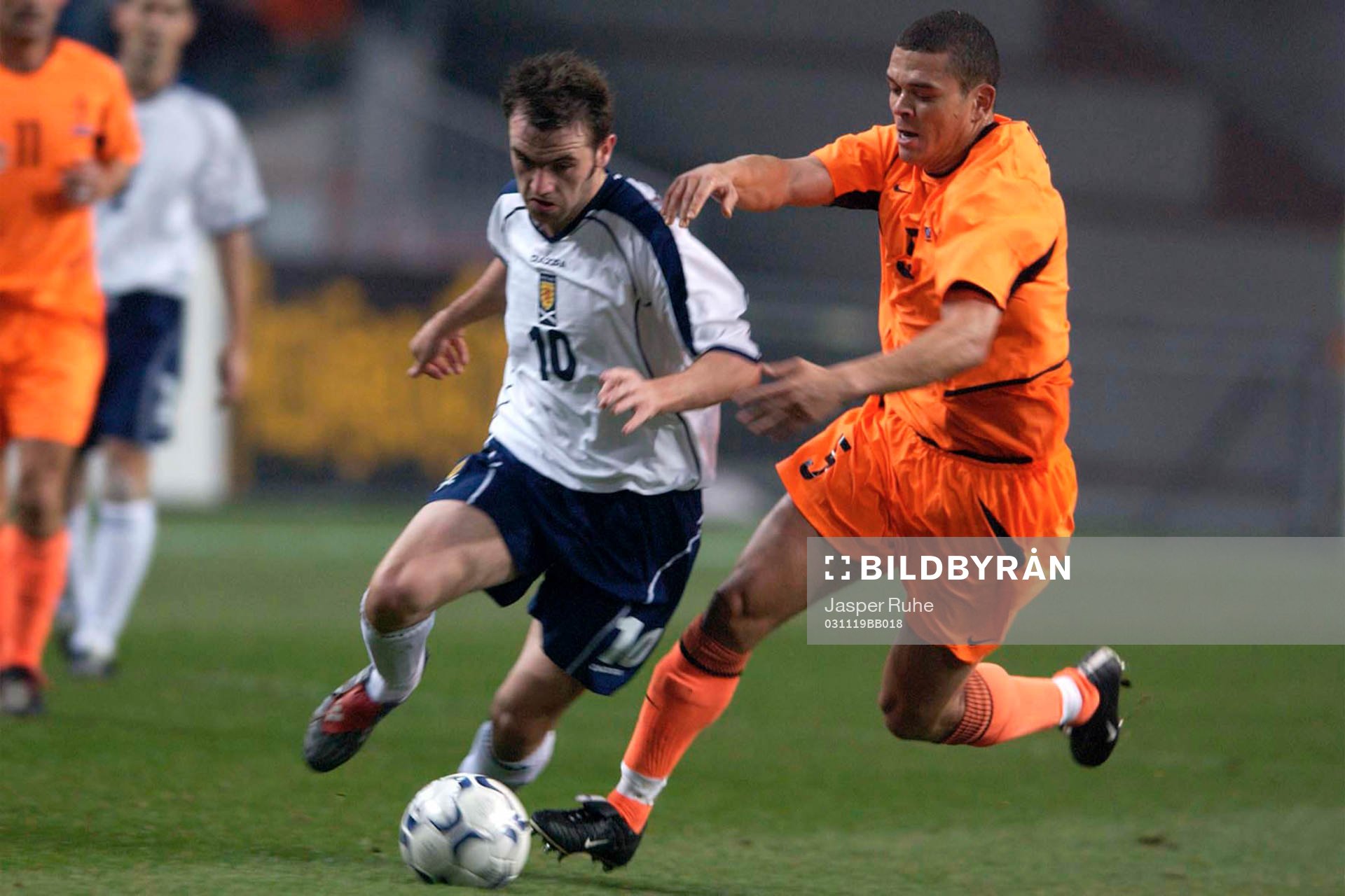 Neil McCann, Skottland och Wilfred Bouma, Holland