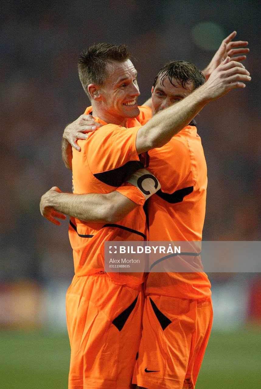Andre Ooijer, Holland,  jubel med Phillip Cocu