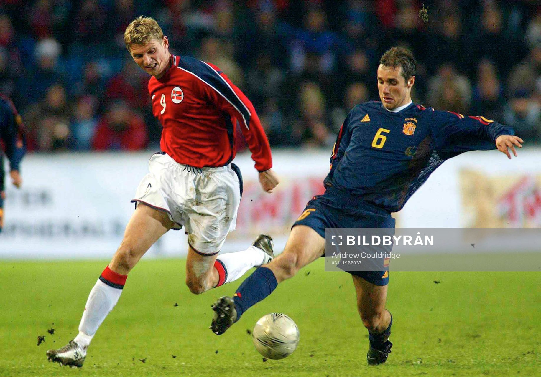 Tore Andre Flo, Norge och Ivan Helguera, Spanien