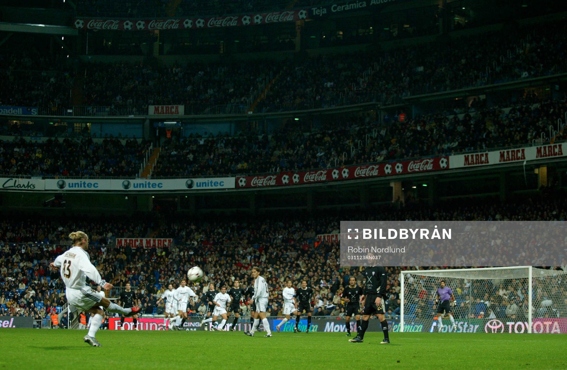 David Beckham, Real Madrid slår en frispark