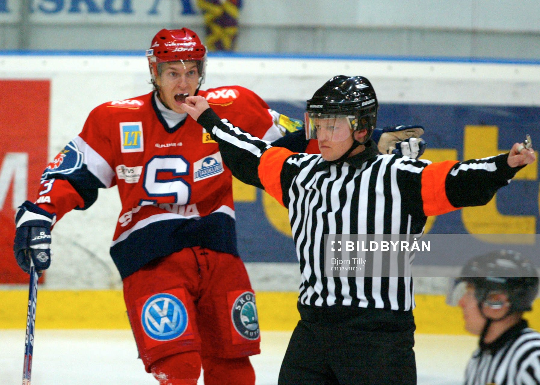 Robert Lahti, domare dömer bort mål från Gabriel