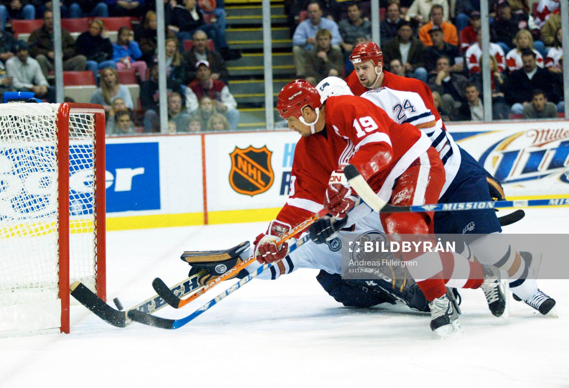 Steve Yzerman, målskytt ochTomas Holmström, assist