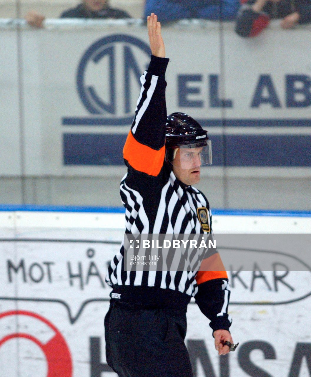Stefan Danielsson, domare.  Tecken