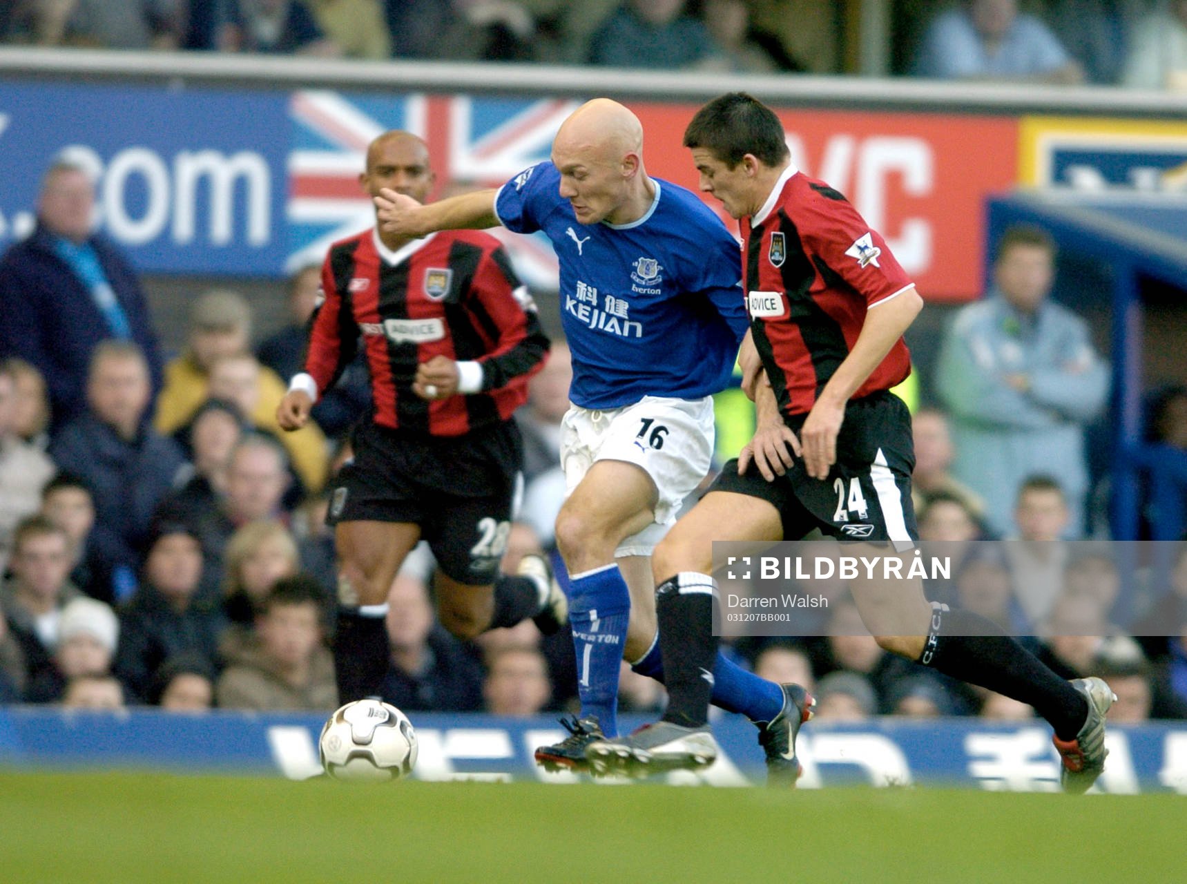   Thomas Gravesen, Everton och Joey Barton, Manchester.