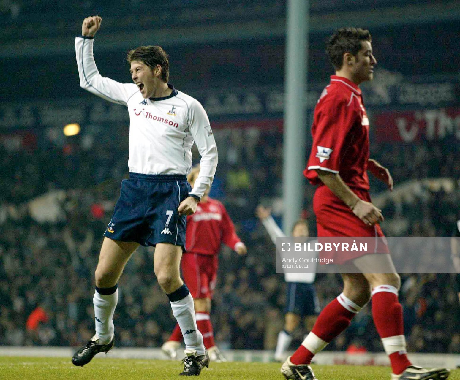  Darren Anderton, Tottenham jublar efter att ha gjort mål.