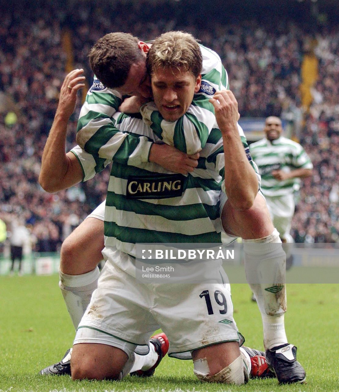  Stilan Petrov, Celtic jubel med Alan Thompson efter att ha gjort 1-0.