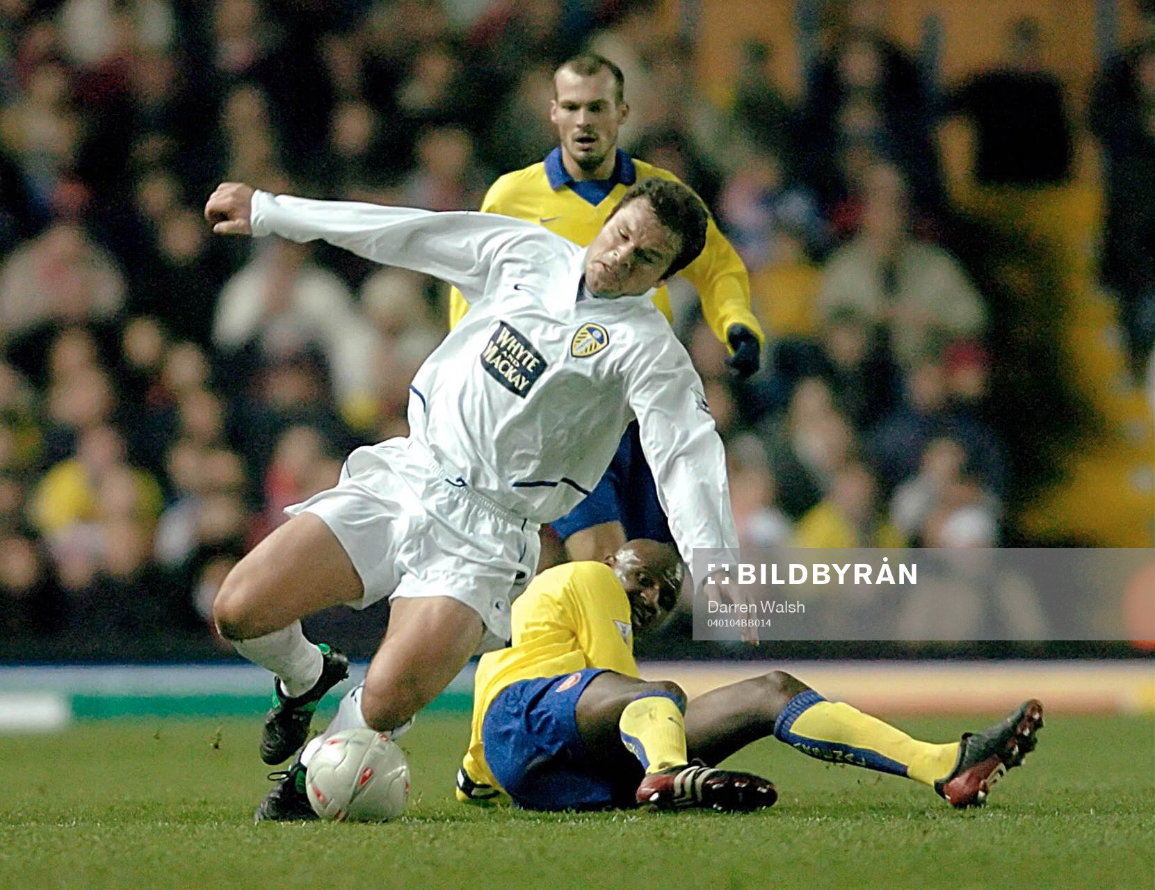 Mark Viduka, Leeds försöker komma förbi Arsenals Patrick