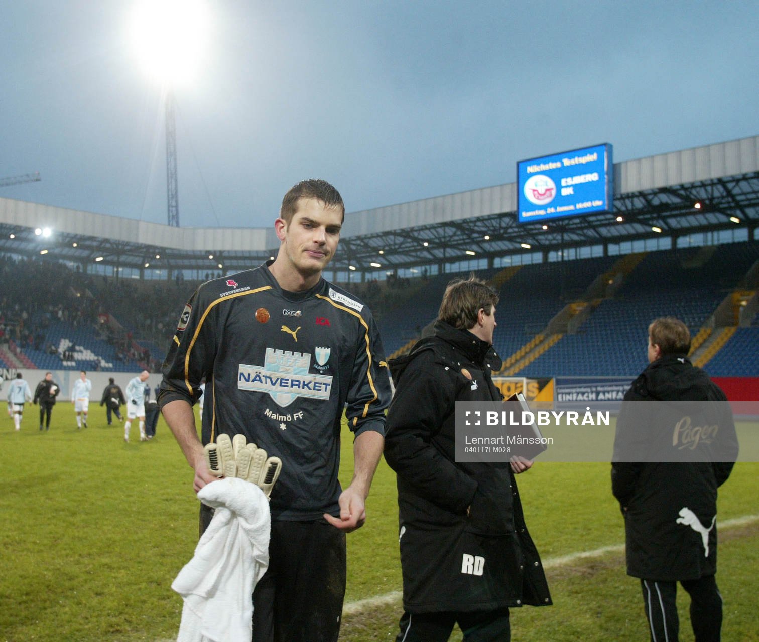 Joel Ringström lämnar stadion