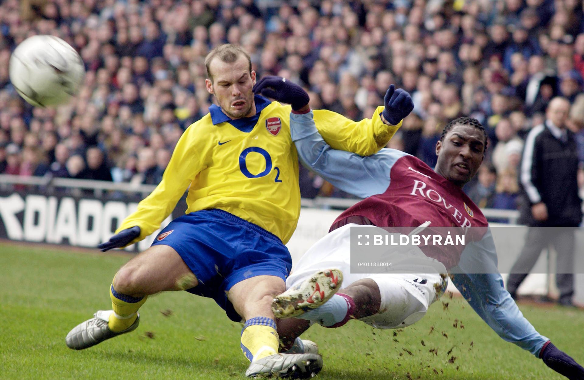  Fredrik Ljungberg, Arsenal och Jlloyd Samuel, Aston Villa.