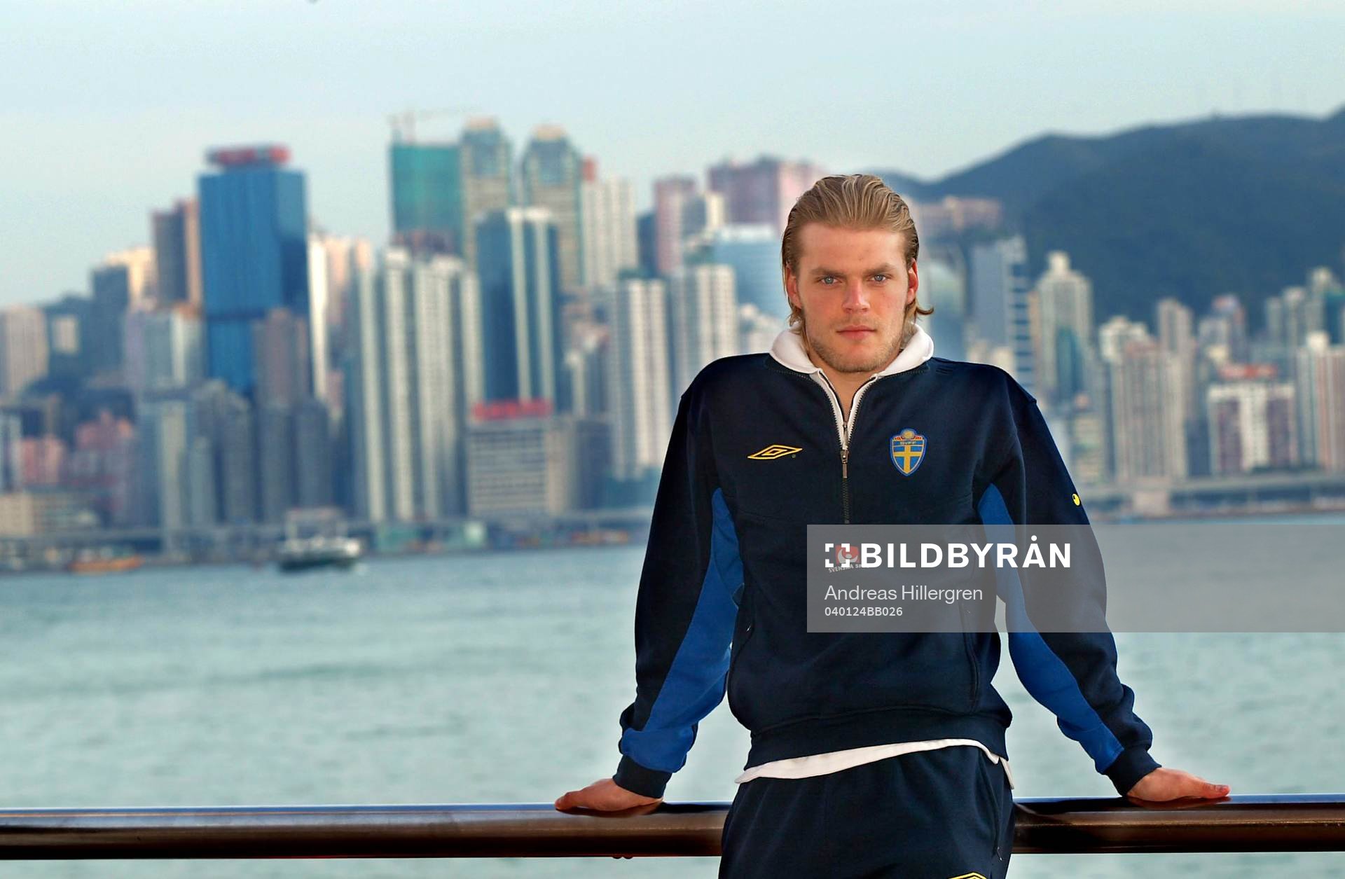 Johan Arneng,  med Hong Kong i bakgrunden