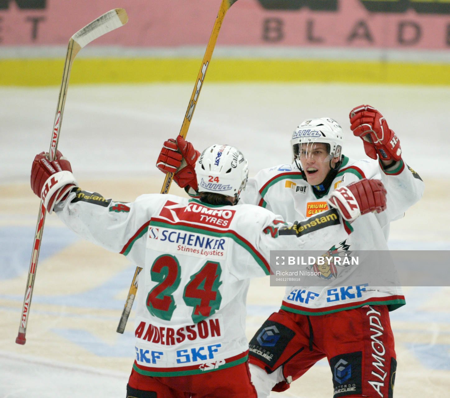 Magnus Kahnberg, Frölunda och Niklas Andersson. Jubel