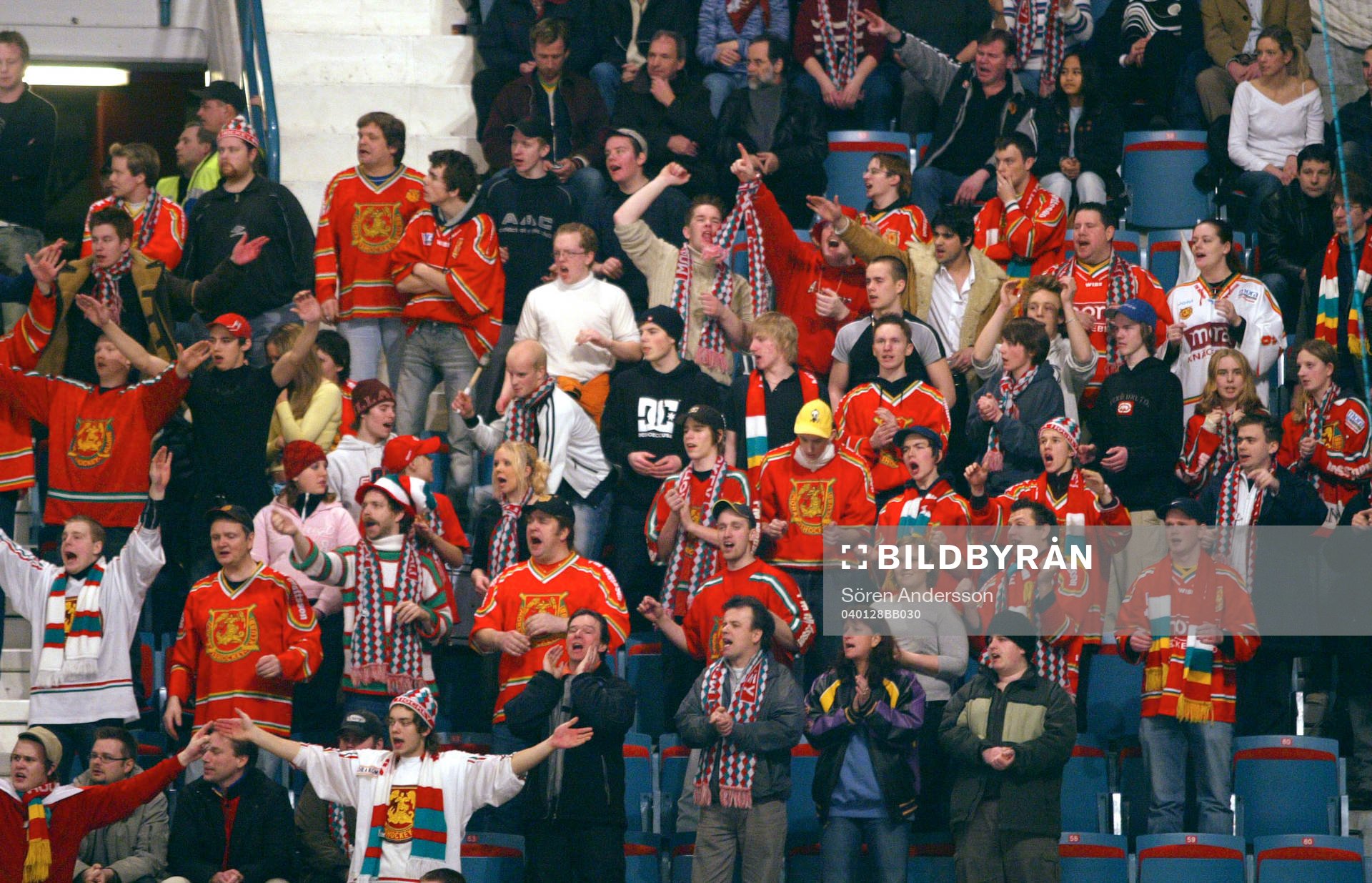 Supporter, Mora