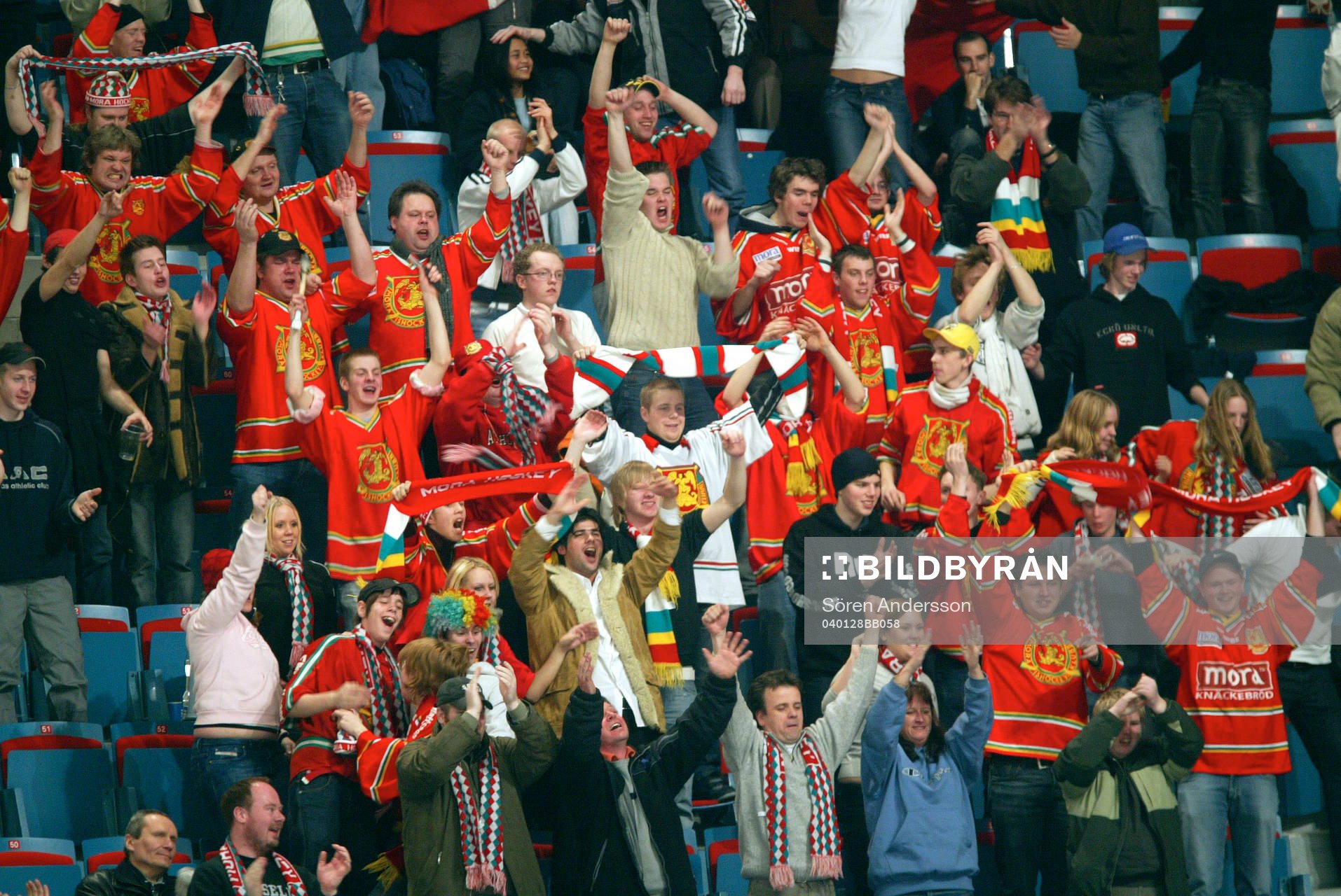 Supporter, Mora