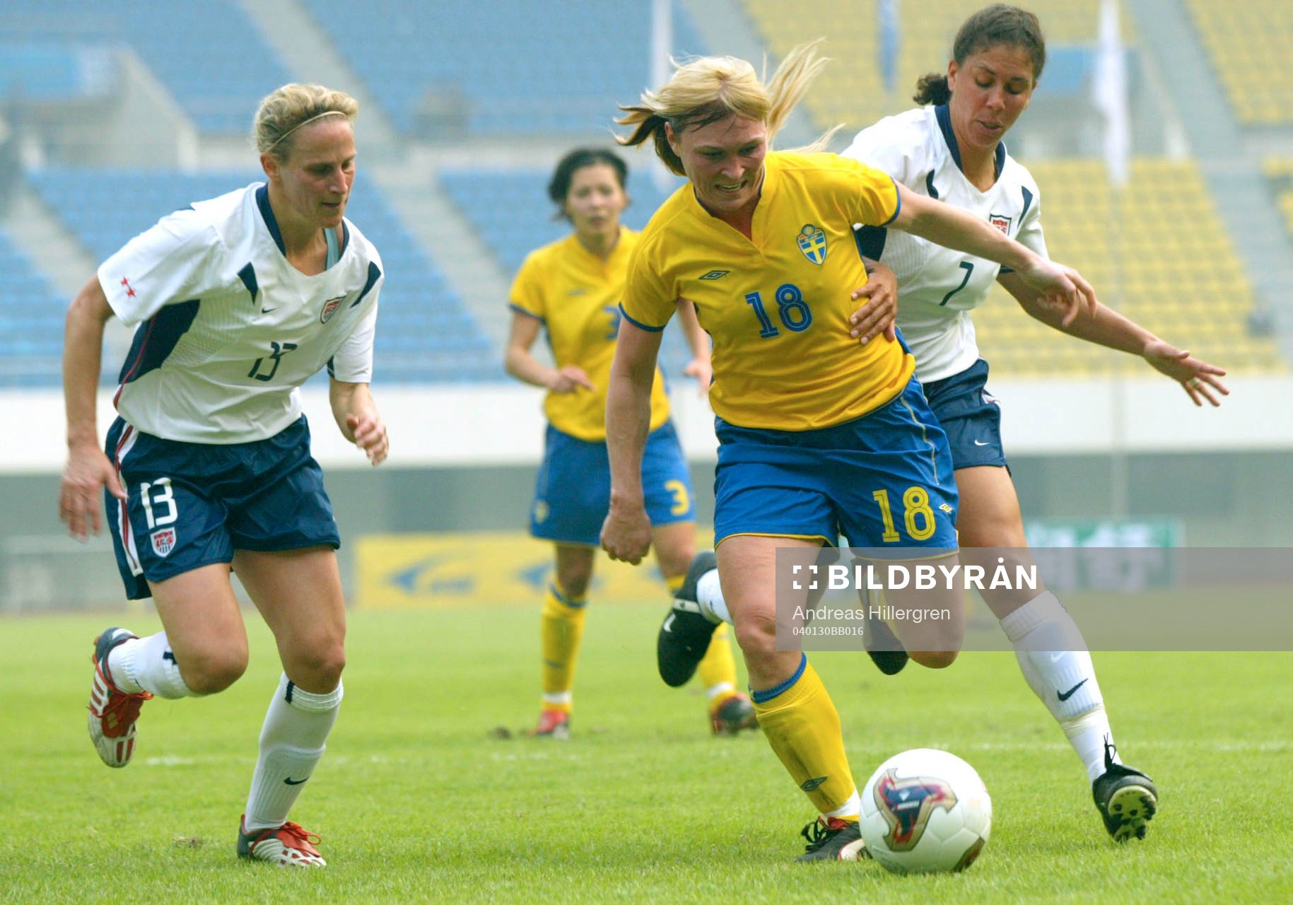 Förlust med 0-3  för Sverige. Frida Östberg, Sverige och
