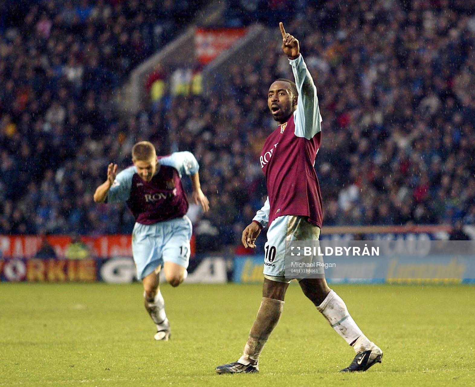 Darius Vassell, Aston Villa,  jubel