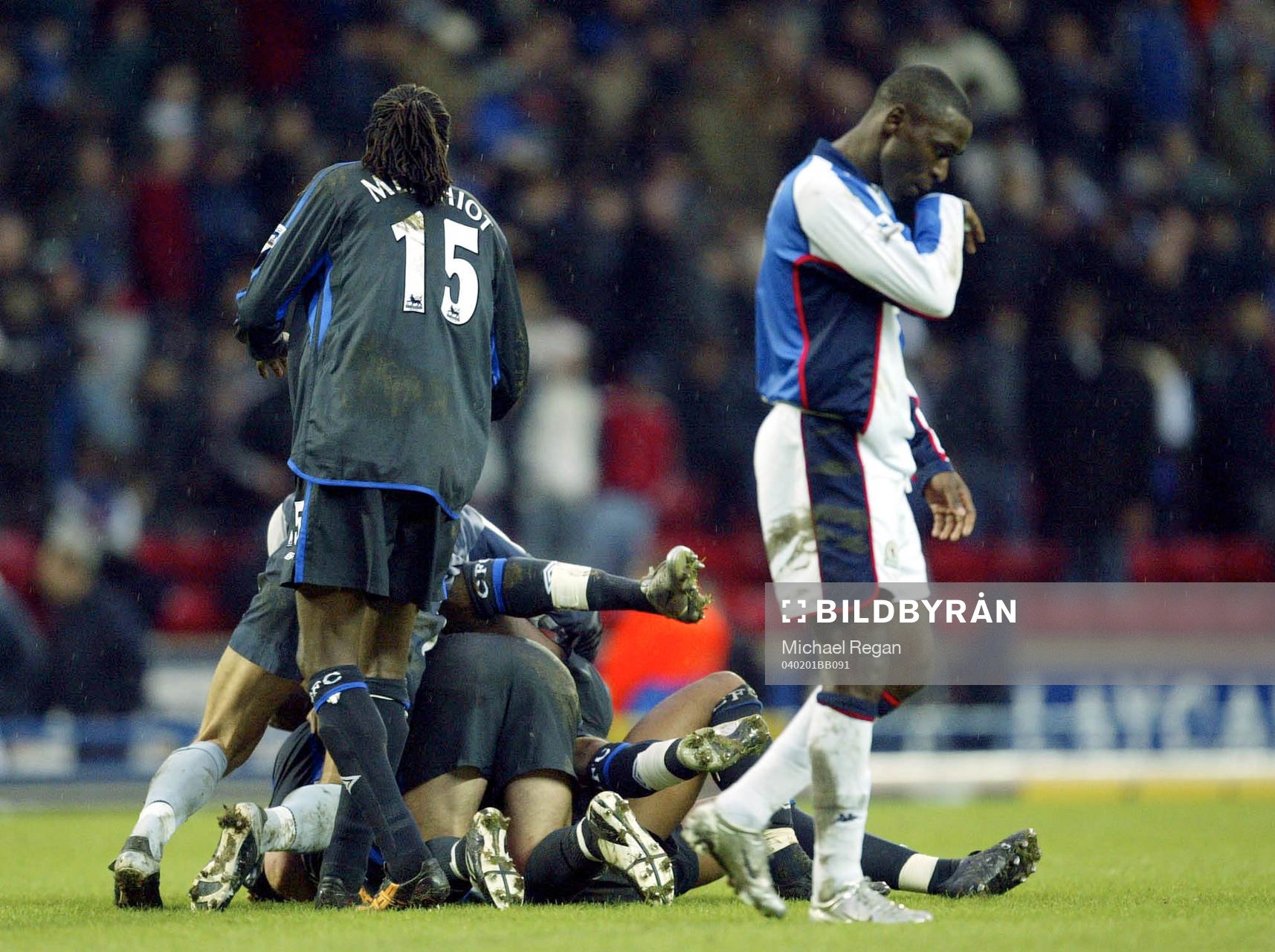 Chelsea jubel och  Andy Cole, Blackburn depp