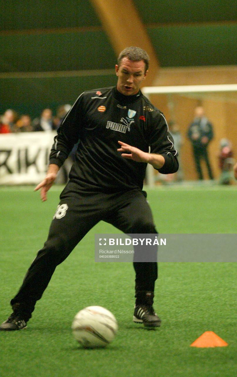Fotboll, Allsvenskan: Patrik Andersson, Malmö, tränar med sitt gamla lag igen.