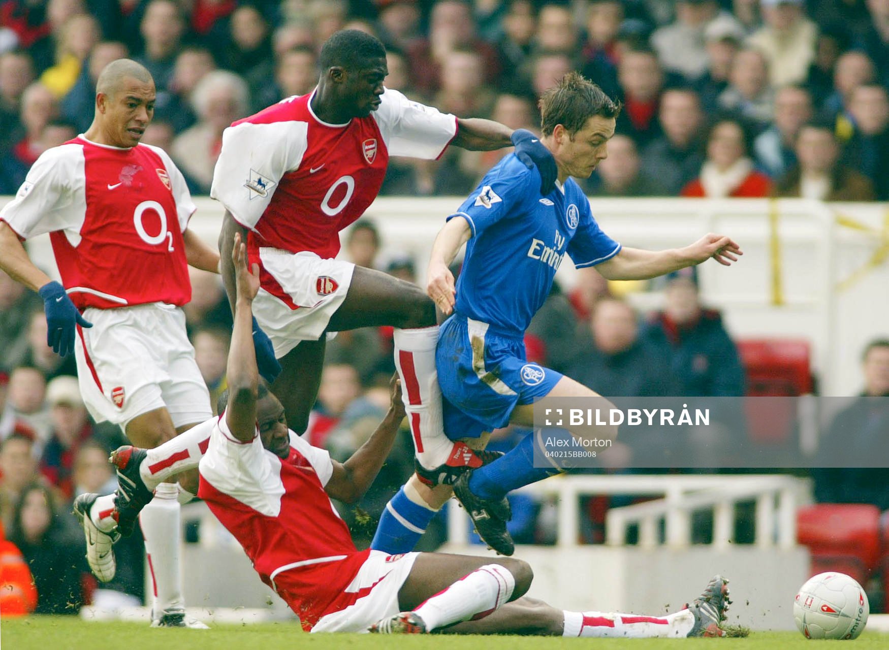  Scott Parker, Chelsea uppvaktas av Kolo Toure , Patrick Viera och Gilberto Silva, Arsenal.