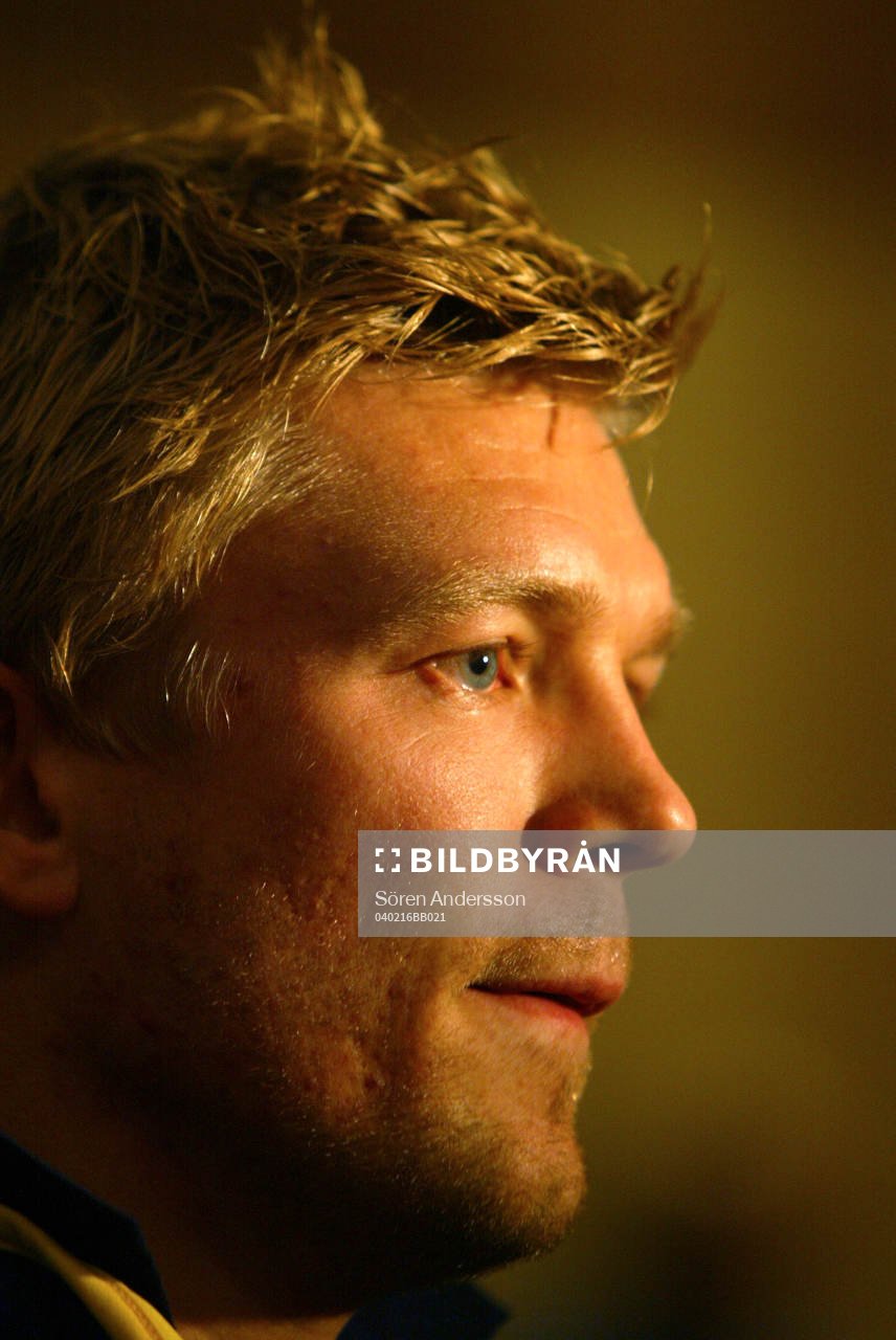 Marcus Allbäck, Sverige på presskonferens i Tirana