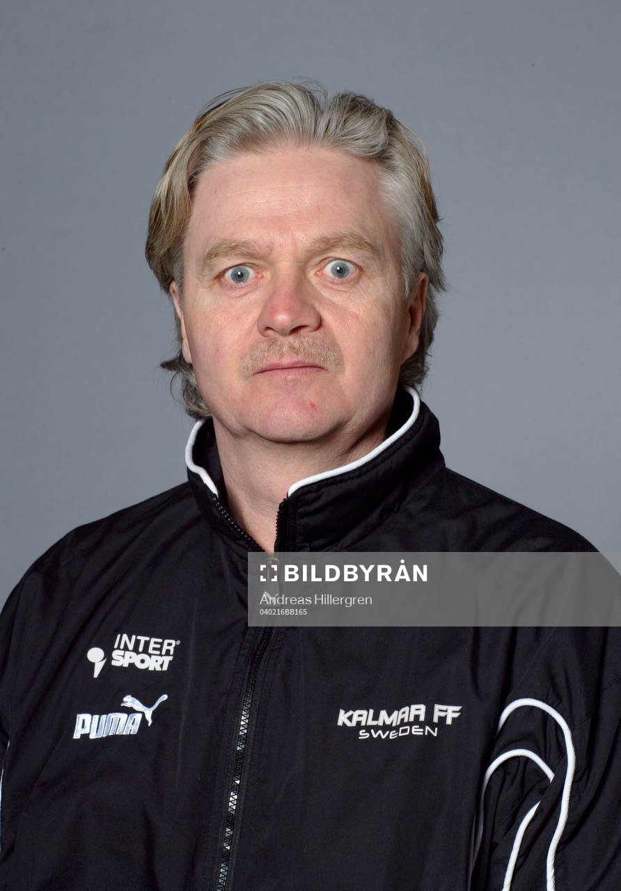 Ola Ragnarsson (lagledare)