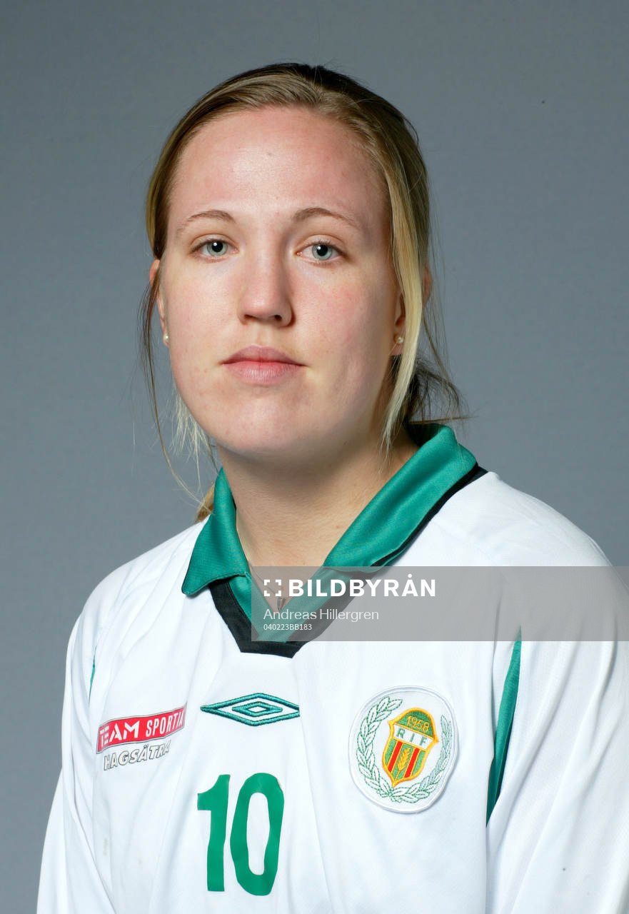 Lisa Arnell