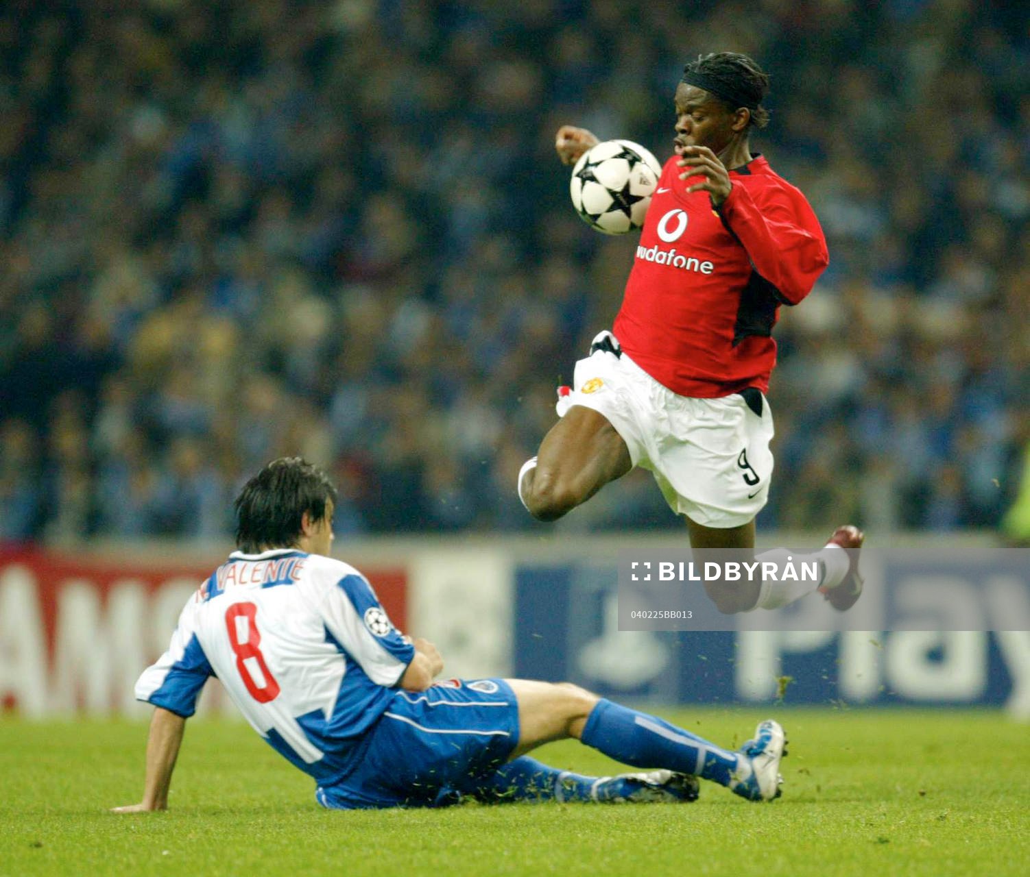 Louis Saha, Manchester och Nuno Valente, Porto