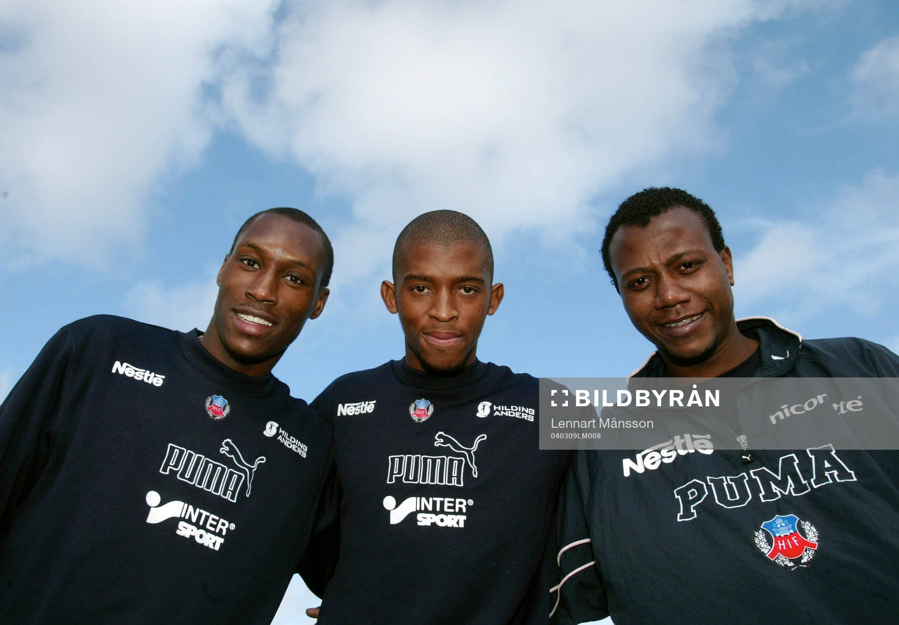  HIF-are från tre världsdelar, fr.v. Atiba Hutchinson, Kanada, Thando Mngomeni, Sydafrika och Dinei Resende, Brasilien