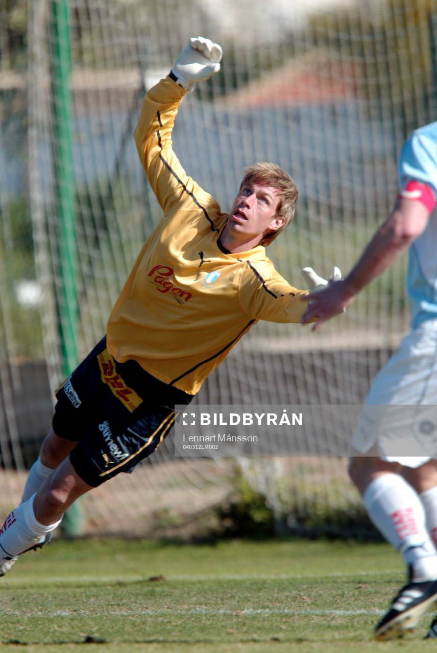 Mattias Asper, målvakt, räddning