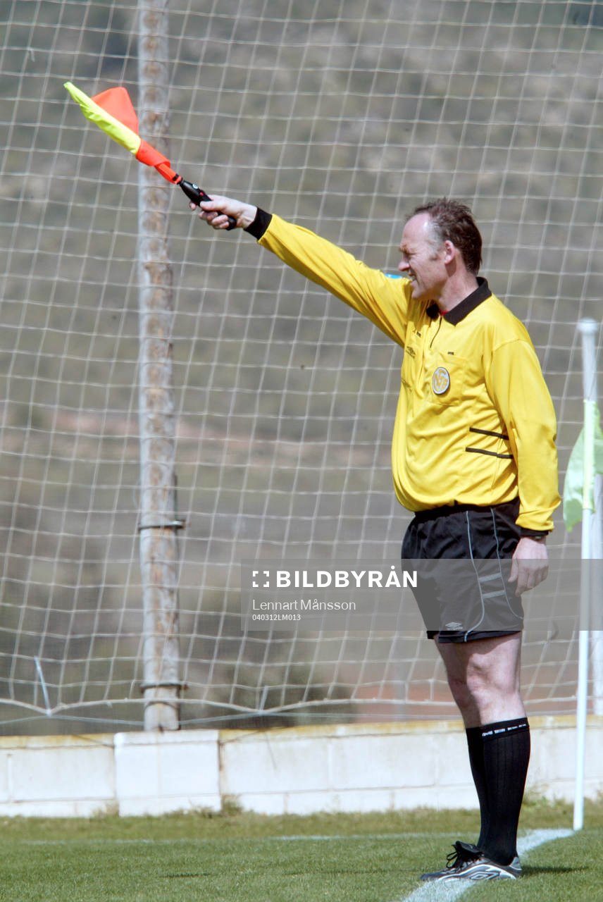 Linjeman, flagga, linjeflagga, offside