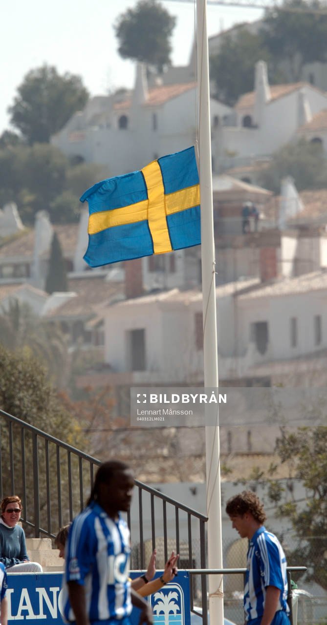 Flagga på halv stång