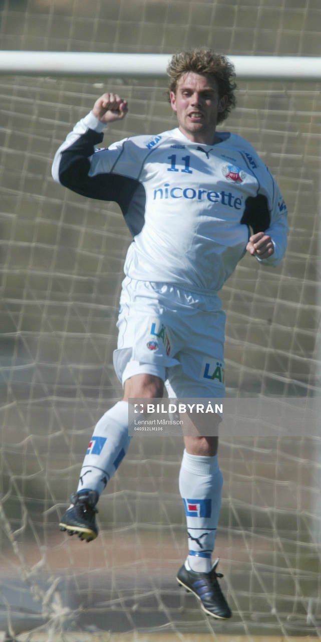 1-1, Peter Grauland har kvitterat och jublar