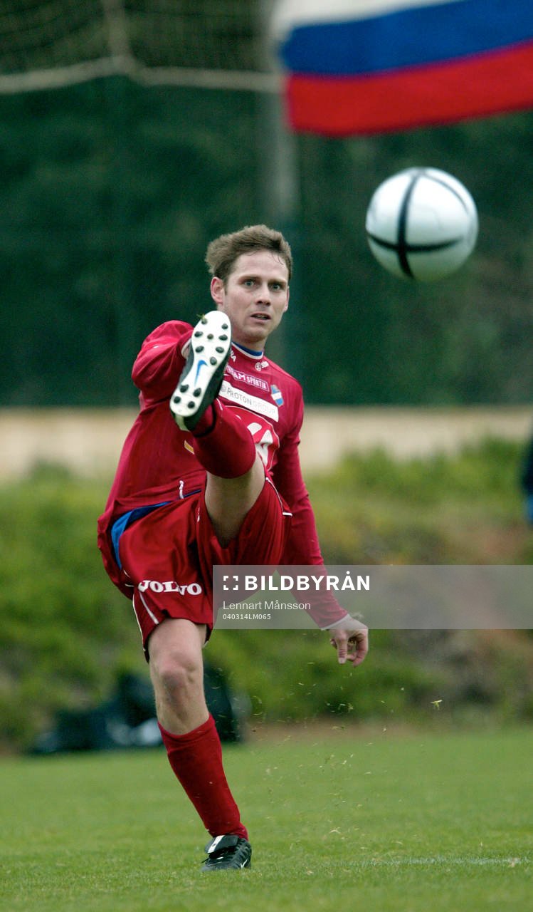 3-1, Daniel Pettersson skruvar in bollen i krysset