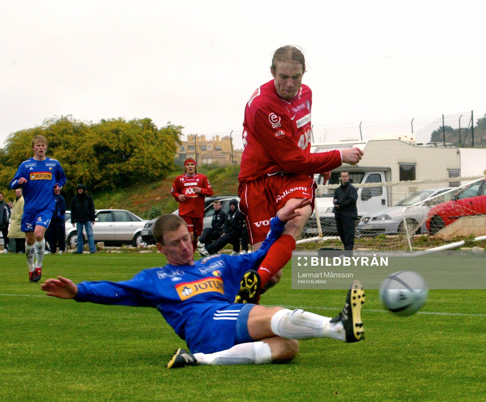 Andreas Augustsson, Sandefjord glidtacklar Kaspars Gorkss,