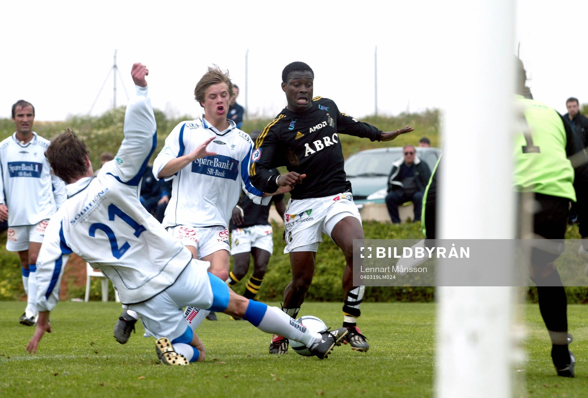 Fotboll, Träningsmatch, AIK -Haugesund: Derek Boateng, AIK mot flera norrmän